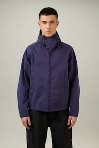 Hybridized Italian Outerwear Image 8