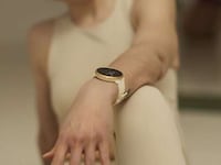 Stylish Athlete Smartwatches Image 2