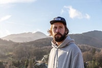 Laid-Back Oversized Workwear Image 4