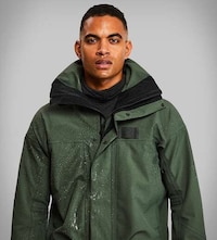 Reactive Blizzard-Ready Ski Gear Image 2