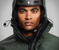 Reactive Blizzard-Ready Ski Gear Image 4