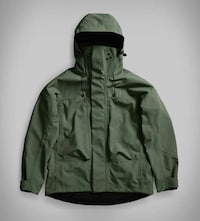 Reactive Blizzard-Ready Ski Gear Image 5