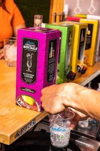 Fridge-Friendly Boxed Cocktails Image 2