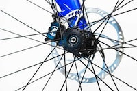 Lightweight Commuter E-Bikes Image 1