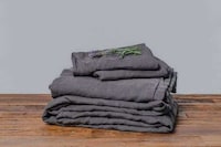 Sustainable Linen Bedding Image 8