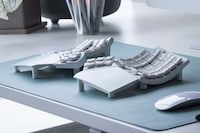 Glove-Like Keyboard Peripherals Image 7