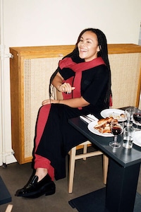 Laid-Back Unisex Casualwear Image 6