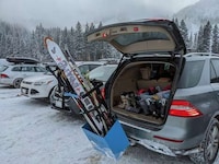 Rack-Free Car Ski Holders Image 2