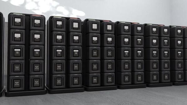 Connected Temperature-Controlled Shipping Boxes