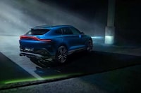 Ultra-Powerful Luxury SUVs Image 7