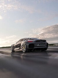 Four-Seat Hybrid Hypercars Image 3