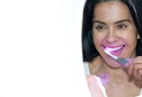 Light Therapy Toothbrushes Image 1