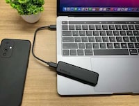High-Speed Wire-Free SSDs Image 2