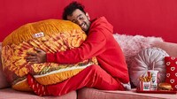 Oversized Chicken Sandwich Pillows Image 1