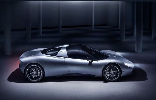 Riproaring British Supercars