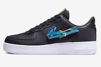 Logo-Shaped Carabiner Sneakers Image 3