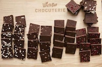 Grape-Infused Chocolate Bars Image 2