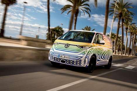 Electric Bus American Debuts