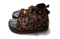 Kitsch-Centric Fashion Image 2