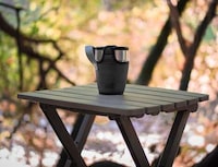 Collapsible Metallic Coffee Carriers Image 5