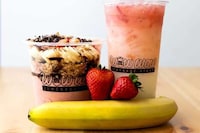 Berry Lemonade Beverages Image 1