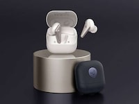 Adaptable Cityscape Earbuds Image 1