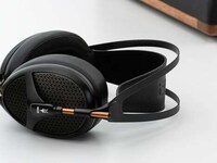 Isodynamic Hybrid Headphones Image 7