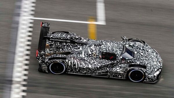 Track-Racing Supercars