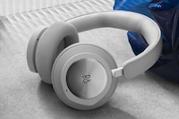 Noise-Cancelling Gaming Headphones Image 2