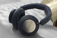 Noise-Cancelling Gaming Headphones Image 3
