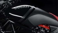 Italian Luxury-Leather Motorbike Seats Image 2