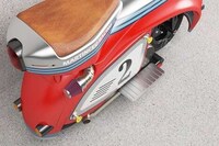Cutely Compact Commuter Mopeds Image 6