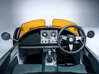 Vintage-Inspired Three-Wheelers Image 2
