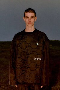 Reconstructed Eco-Friendly Jackets Image 6