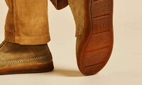 All-Leather Everyday European Footwear Image 4