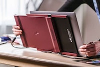 Magnetic Mobile Laptop Displays Image 2