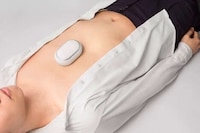 Pebble-Like Heart Health Trackers Image 1