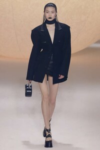 Retro-Futuristic Fashion Image 7