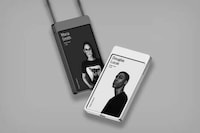 Connected E-Paper ID Badges Image 1