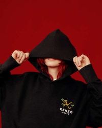 Tiger-Themed Streetwear Image 3