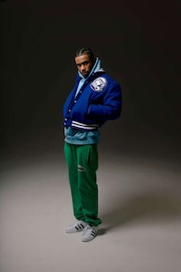 Musician-Modelled Spring Fashion Image 6