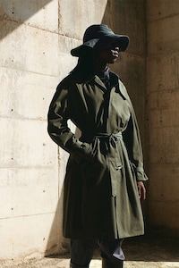 Chic Eco-Friendly Spring Fashion Image 5