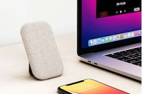 Space-Saving Desktop Microphones Image 4