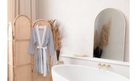 Stylish Mother-Targeted Robes Image 2