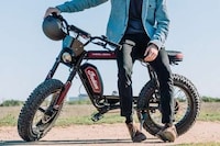 Collaboration Scrambler-Style Electric Bikes Image 3