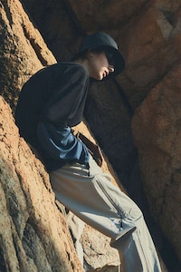 Utility-Focused Hiking Apparel Image 8