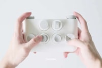 Modular Haptic Feedback Controllers Image 7