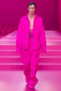 Electric Fuchsia Fashion Image 4