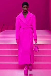Electric Fuchsia Fashion Image 8