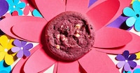 Floral-Forward Cookie Series Image 8